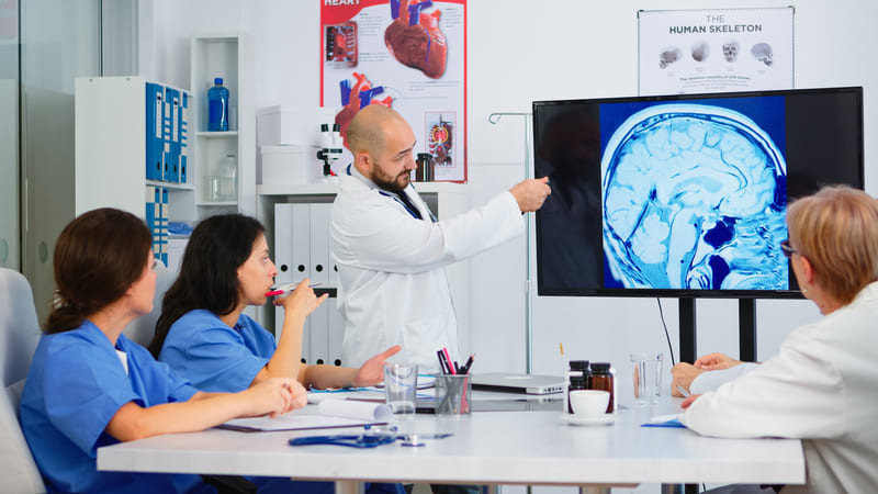 derrame cerebral sintomas previos