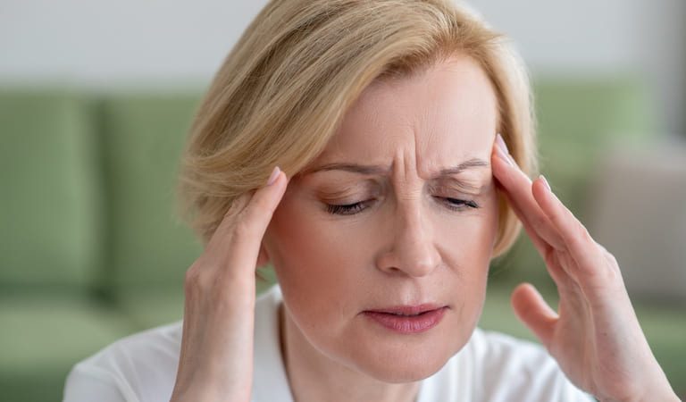 diferencia entre cefalea y migraña